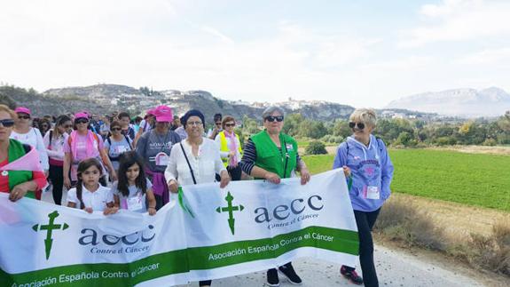 500 personas participan en la II Marcha Contra el Cáncer de Mama de Benamaurel