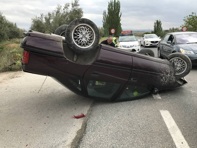 Una mujer, herida en un accidente de tráfico en Cuevas del Campo