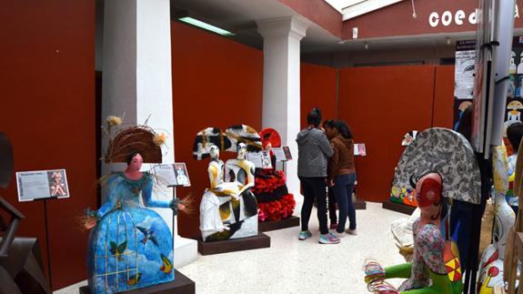 La Escuela de Arte de Huéscar acoge la exposición Menineando con Gloria