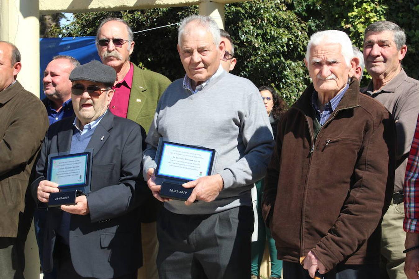 El parque de El Palmeral de Balerma acogió esta mañana la conmemoración del Día de Andalucía en el municipio ejidense como cada año, pero en esta ocasión con un aire muy reivindicativo, dada la situación que padece este núcleo urbano, que ha visto como su costa se degradaba y casi desaparecía y a la que Costas solo da soluciones puntuales, sin resolver el problema de fondo.