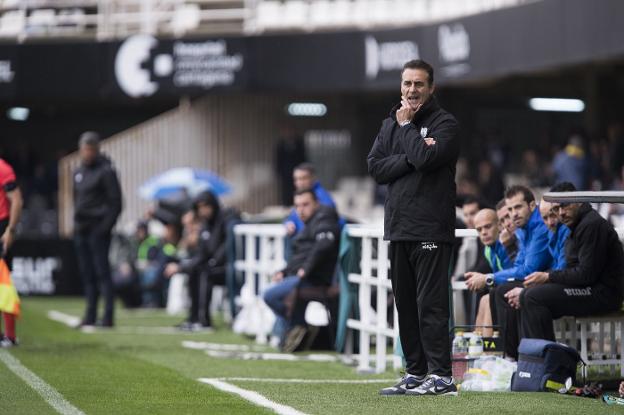 Manolo Ruiz, el tercer entrenador en ser destituido en el CD El Ejido