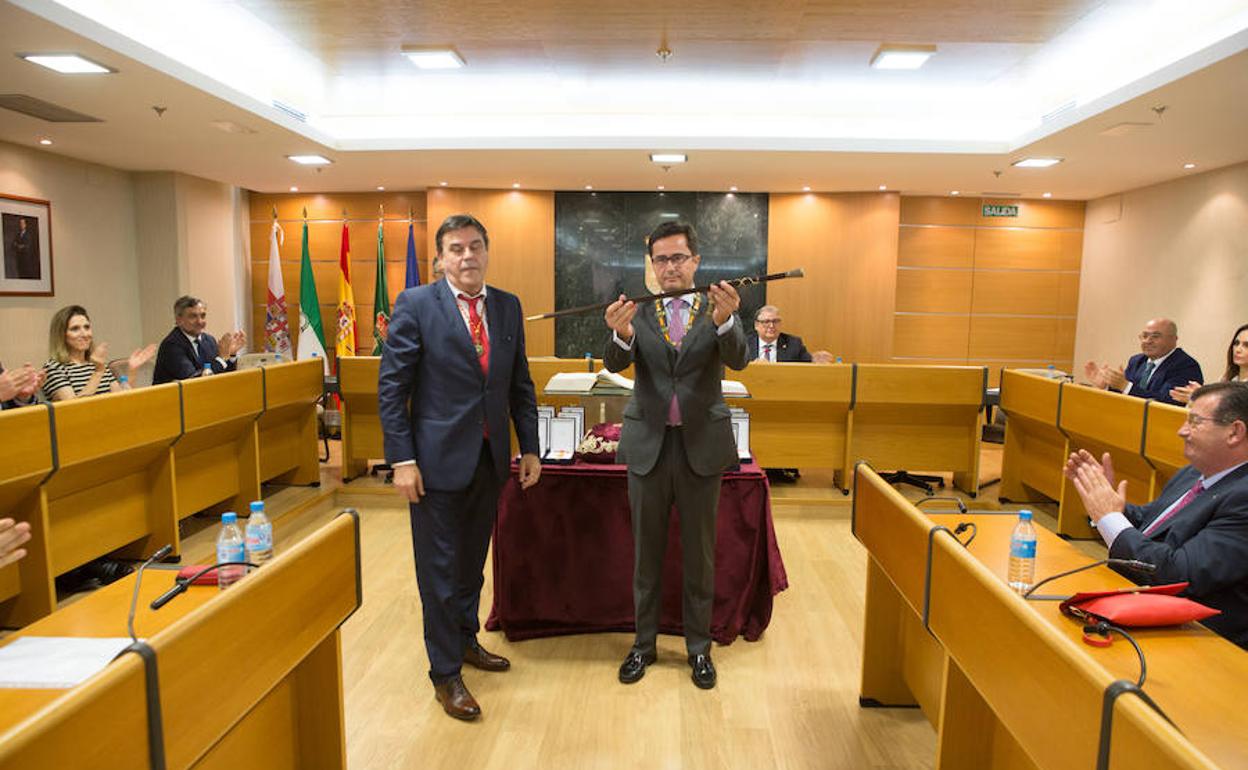 Francisco Góngora es investido alcalde tras el pacto alcanzado por PP y Vox