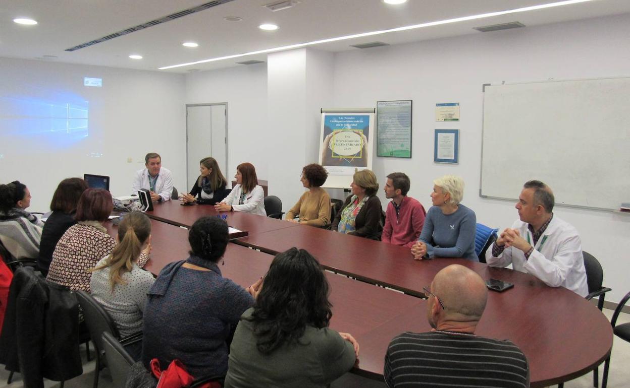 El Hospital de Poniente organiza una jornada de puertas abiertas en el Día del Voluntario