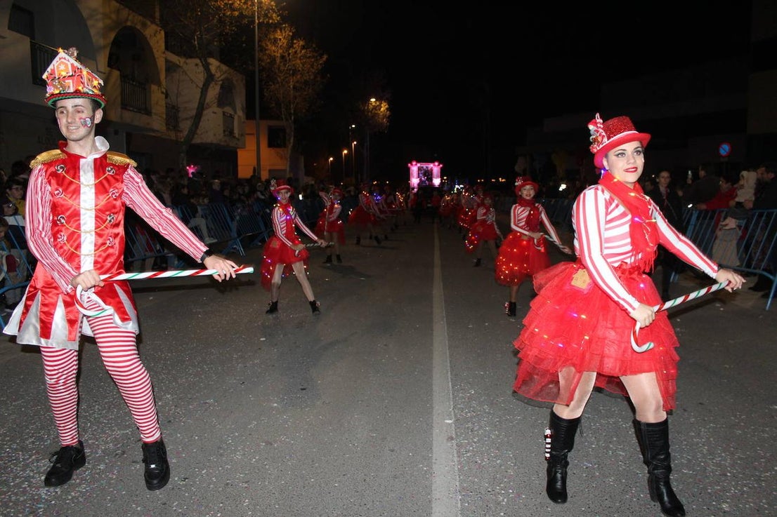 Fotos: Magia, color y dulces en la Cabalgata de Reyes de El Ejido