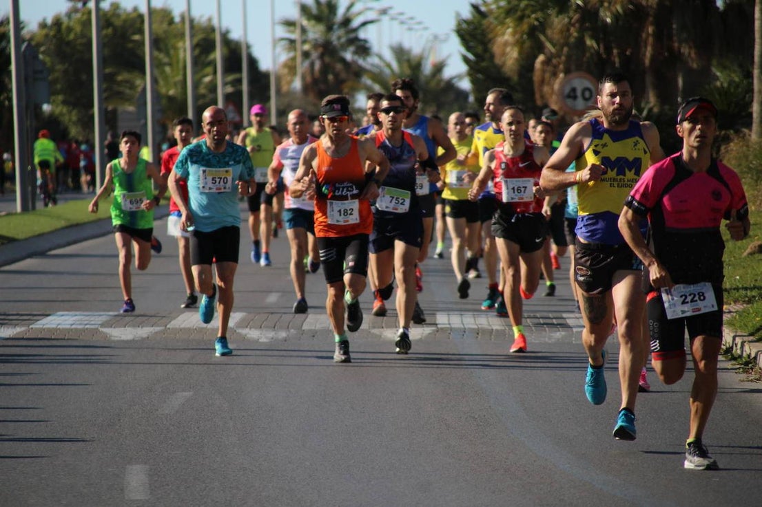 Fotos: El Ejido disfruta de una multitudinaria Media Maratón Ciudad de las Hortalizas
