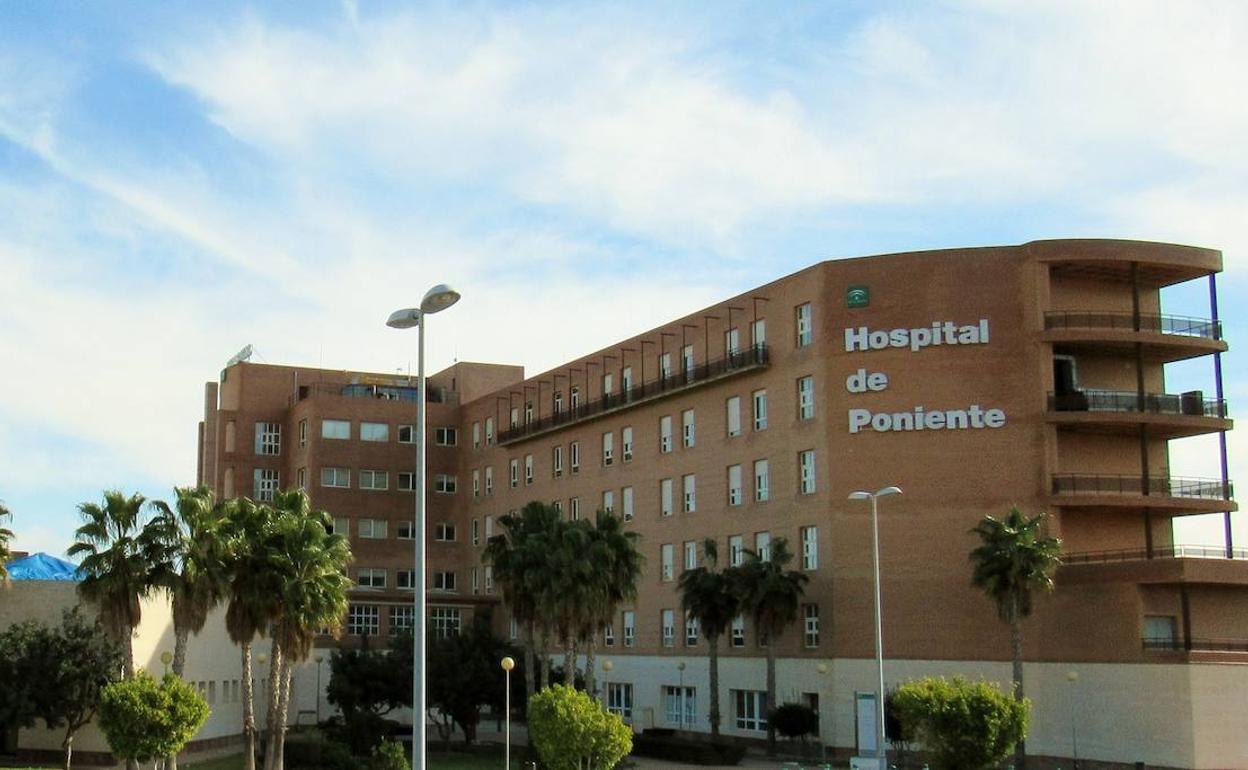 El Hospital de Poniente deriva a sus pacientes de logopedia a centros especializados con concierto