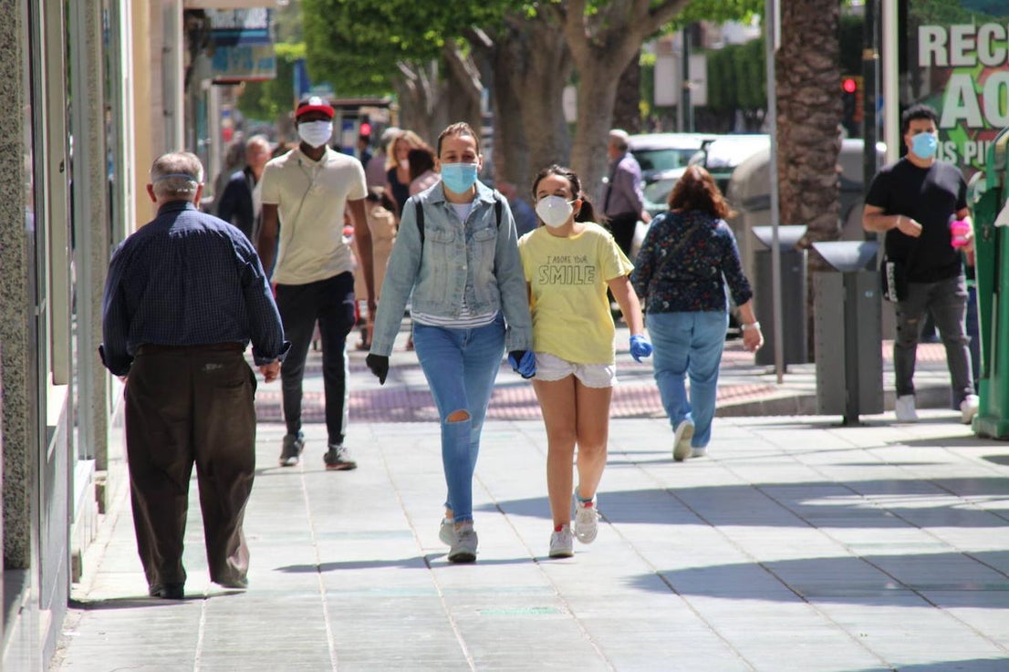 Fotos: El Ejido sale a la calle en su primer día de Fase 1