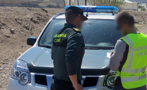 Guardia Civil busca al autor del atropello en Níjar y precisa que el fallecido es un peatón y no un ciclista