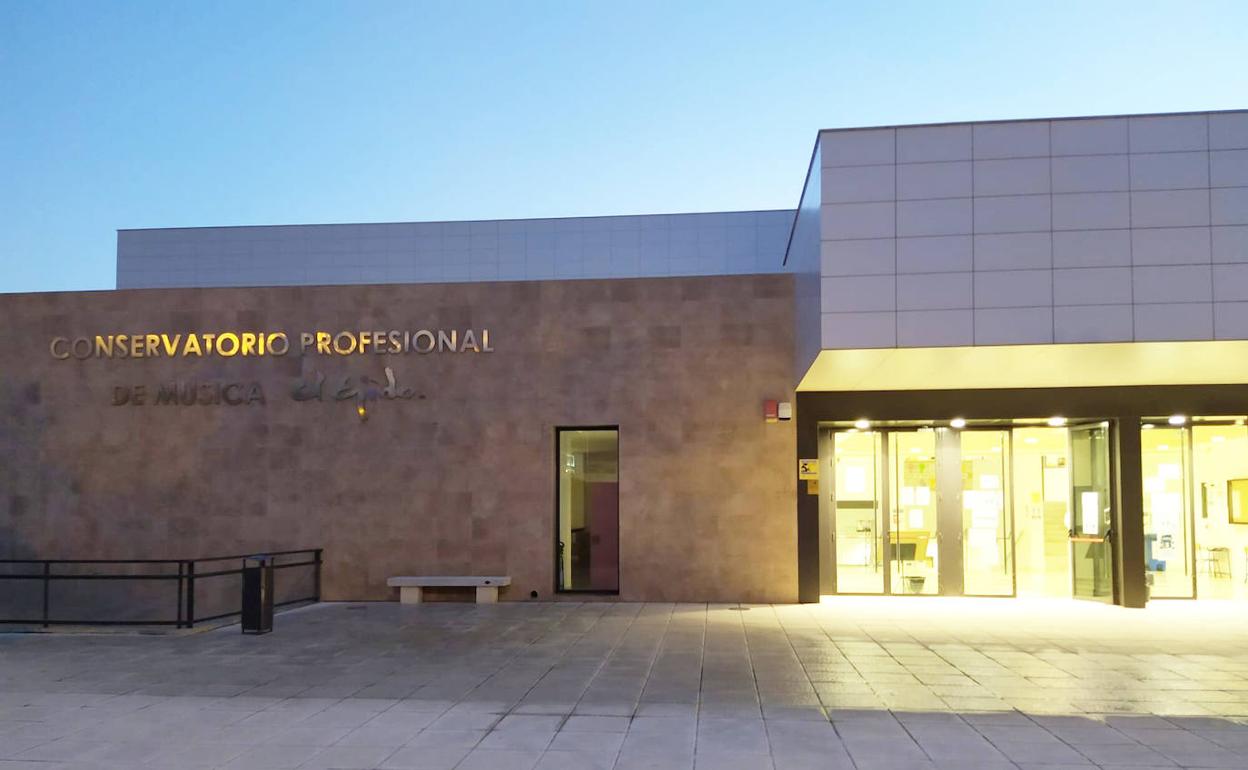 La Junta acepta una década después la titularidad del edificio del Conservatorio