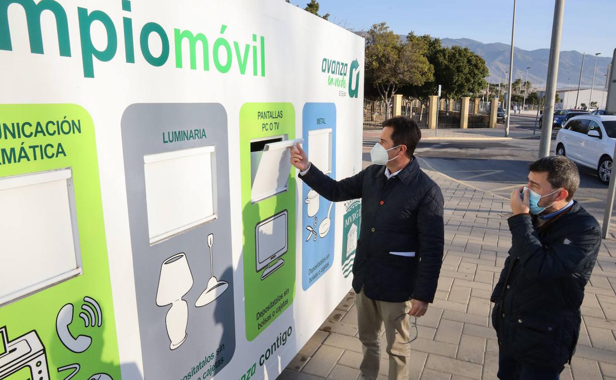Tres unidades del Punto Limpio Móvil recorren ya el municipio