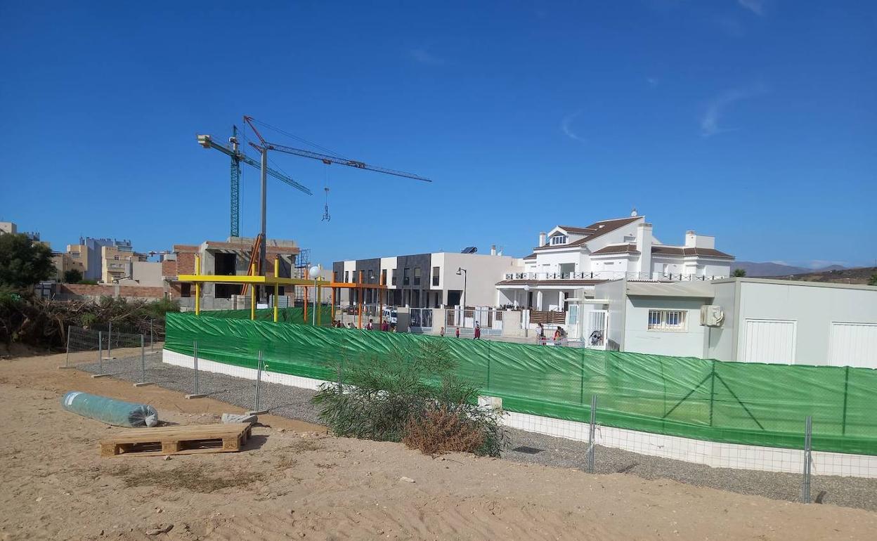 Al fin arrancan las obras del nuevo CEIP Almerimar tras años de demandas