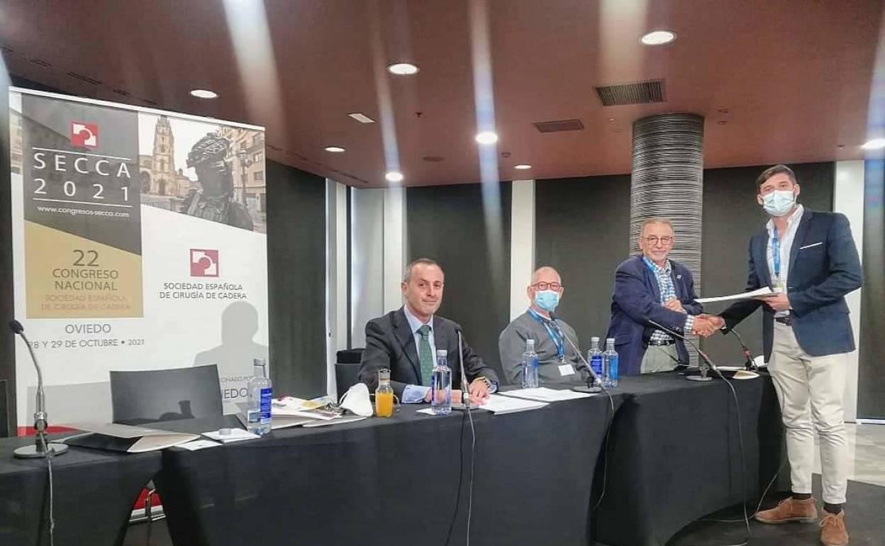 El Hospital de Poniente, galardonado por la Sociedad Española de Cirugía de Cadera