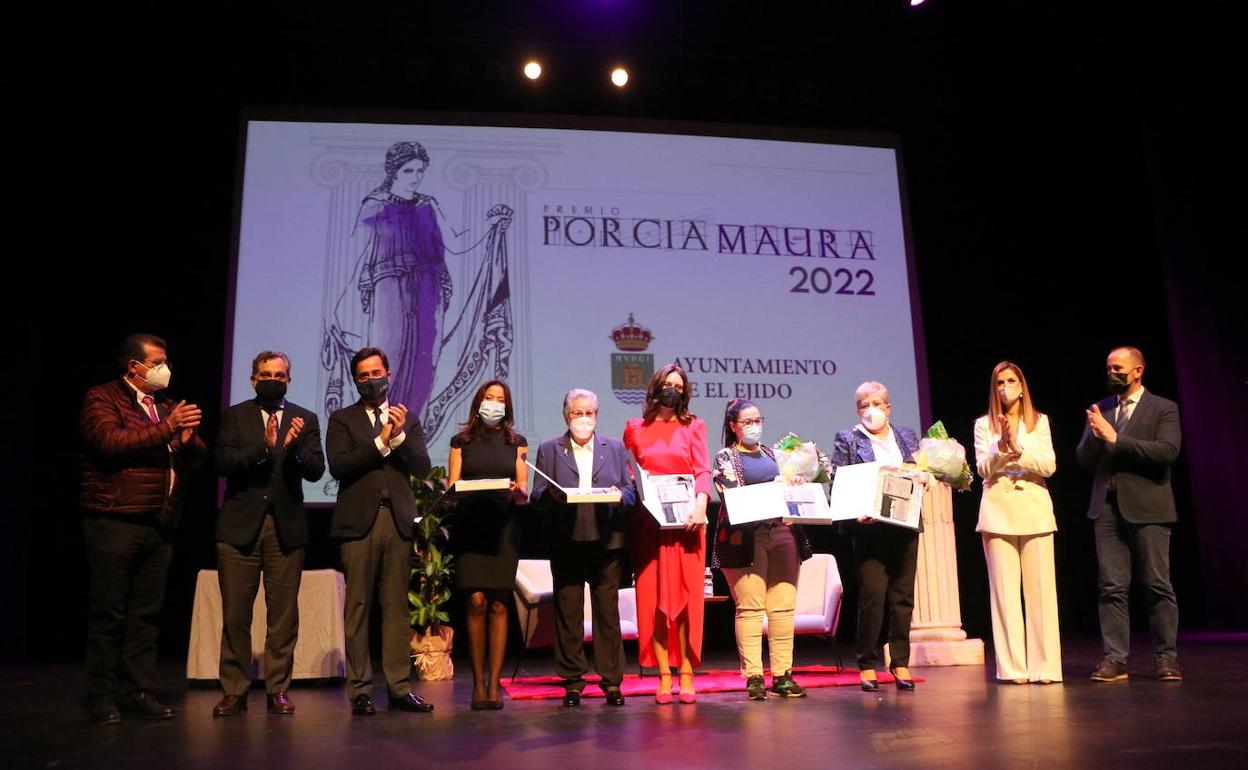 El Ejido homenajea a cinco mujeres como referentes en el camino hacia la igualdad