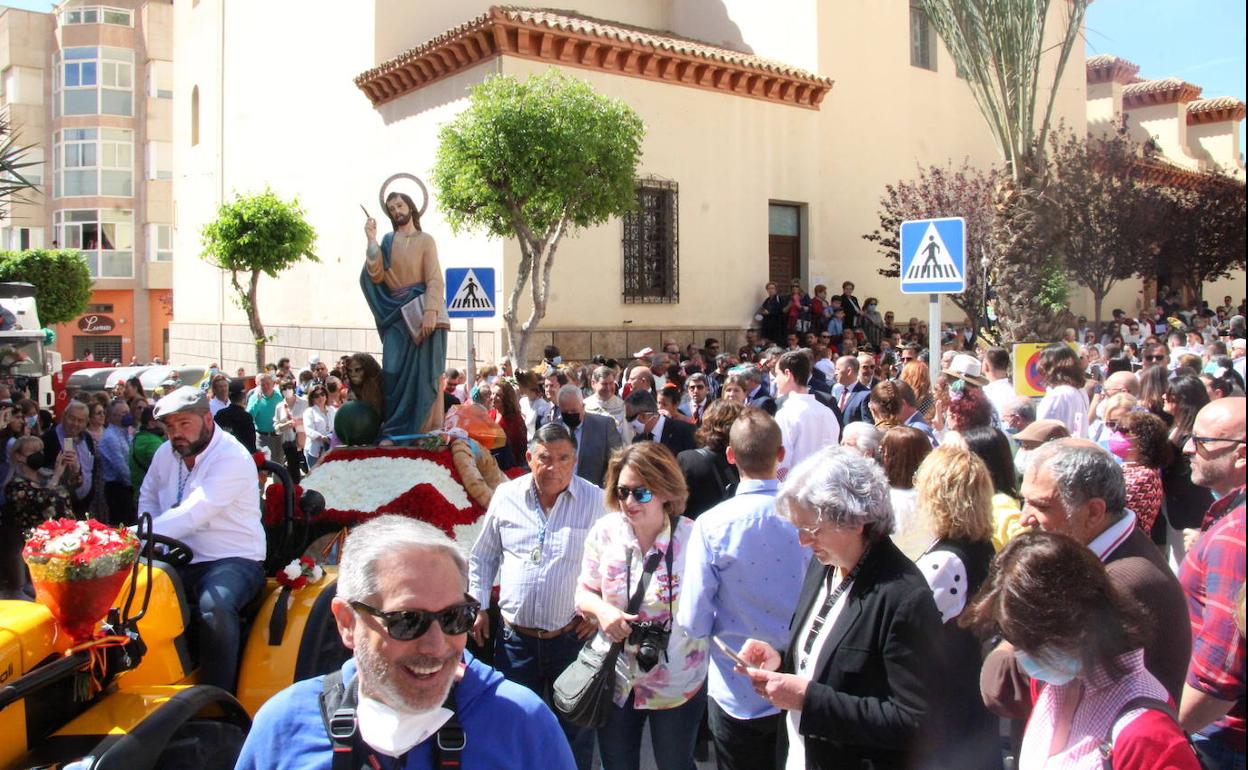 Miles de ejidenses acompañan a San Marcos en su día grande