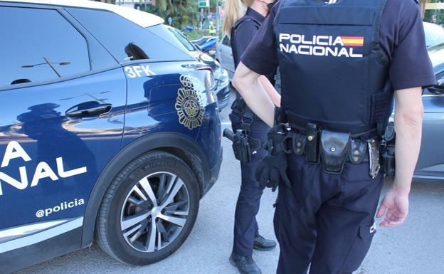 Sucesos en Almería | Encuentran un cadáver con heridas de arma blanca y en avanzado estado de descomposición en El Ejido