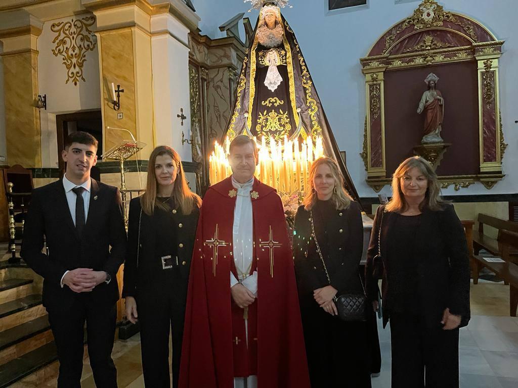 La parroquia de San Isidro de El Ejido celebra la procesión del Santo Sepulcro