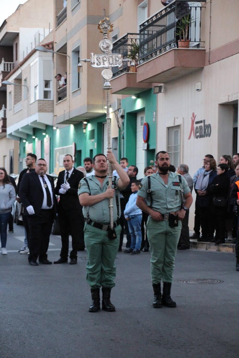 Miles de devotos acompañan al Cristo de la Buena Muerte y la Virgen de las Angustias