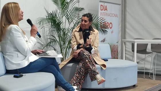 Elvira Mínguez abre la Feria del Libro de El Ejido