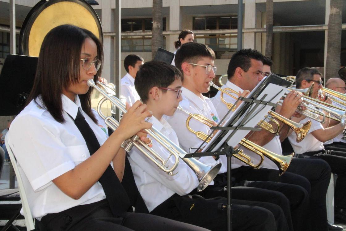 Elvira Mínguez abre la Feria del Libro de El Ejido