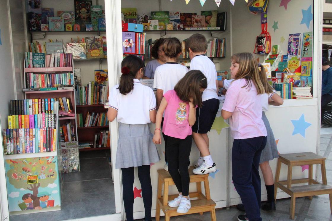 Elvira Mínguez abre la Feria del Libro de El Ejido