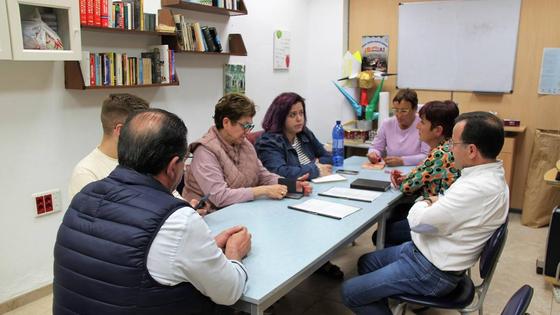El PSOE se compromete con El Timón a impulsar la atención de la salud mental