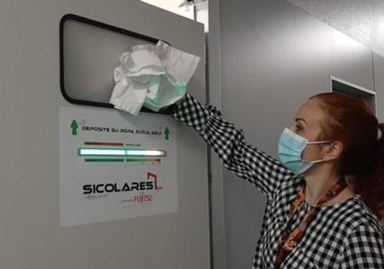 El Poniente implanta un sistema automatizado de dispensación de uniformes