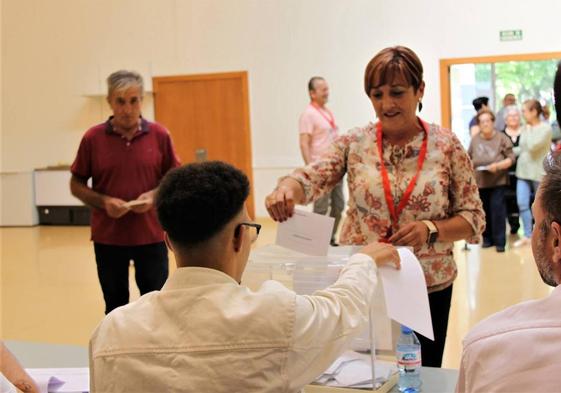 Maribel Carrión destaca que en estas elecciones el municipio se juega mucho