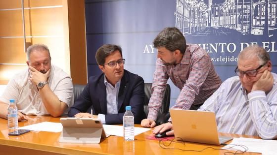 El Ayuntamiento amplía la zona de baño protegido en Balerma este verano