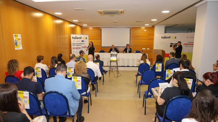 Una treintena de empresarios participan en el primer 'Encuentro con Talento' de la Fundación ONCE