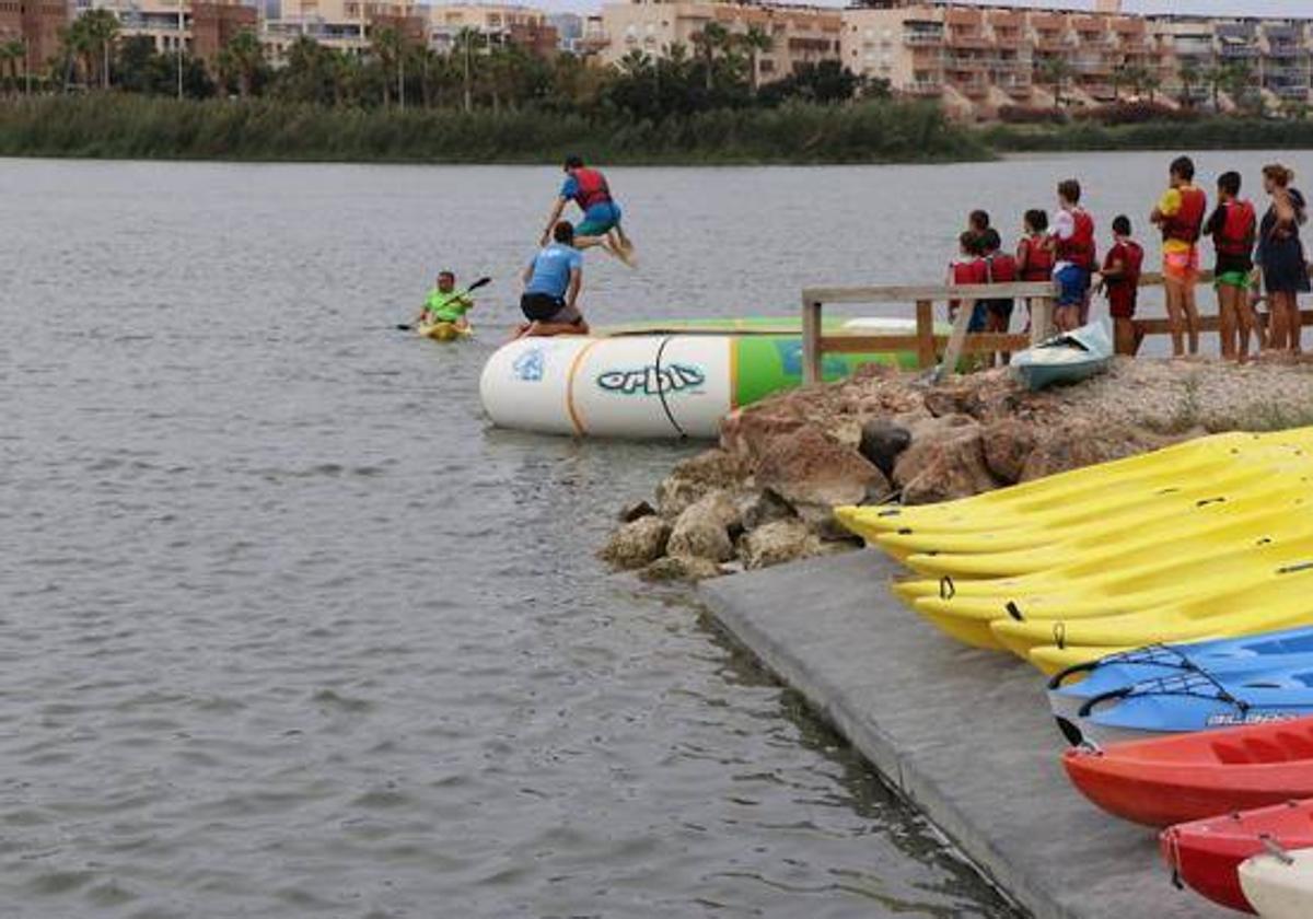 El IMD recupera la Semana Azul para acercar los deportes acuáticos y el golf a los menores