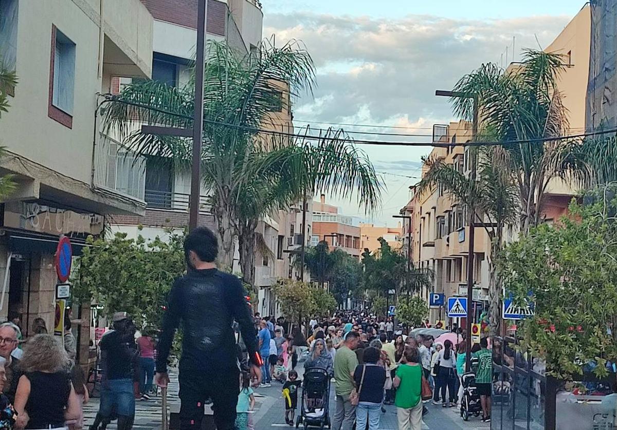 La Noche en Blanco saca a la calle a miles de ejidenses