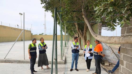 Arranca la reforma integral de las dos pistas deportivas municipales del Club de Tenis
