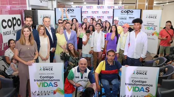 La ONCE rompe barreras con un desfile de moda a ciegas e inclusivo en Copo