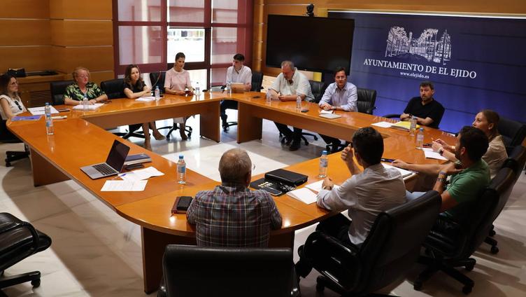 El Ayuntamiento proveerá de sombreado zonas deportivas y merendero del Parque de las Familias