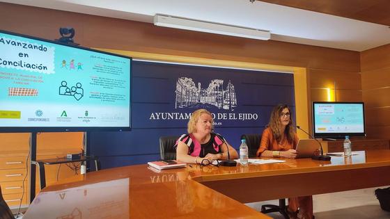 El Ejido inicia un proyecto para ayudar a las familias vulnerables a conciliar trabajo y cuidado de los hijos