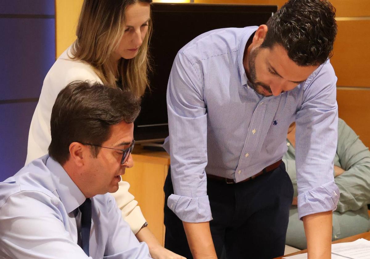 El Ayuntamiento ahorrará 30.000 euros al año instalando fotovoltaica en el Consistorio