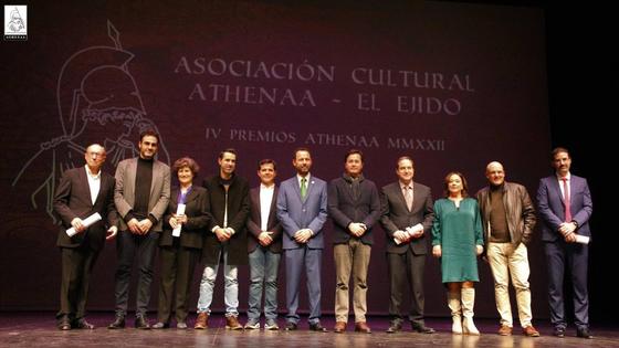 Hermelindo Castro recibirá el premio de Athenaa 'In Memorian' en su V edición