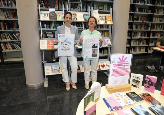 La biblioteca de El Ejido se llena de escolares y con la magia de los cuentacuentos