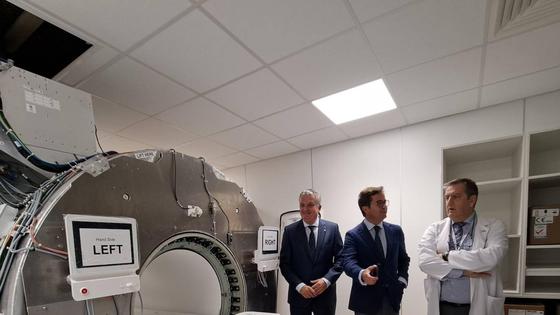 El Hospital Universitario Poniente incorpora dos nuevos equipos de resonancia magnética