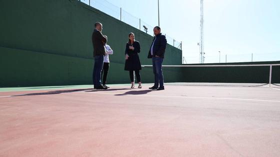Finaliza el arreglo de las pistas deportivas municipales en el Club de Tenis