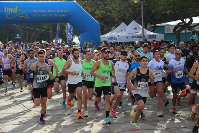 Fotos: El Ejido despide 2022 a la carrera y entra en 2023 haciendo deporte