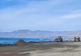 Costas aprueba 617.582 euros para aportes de arena en las playas de Balerma, Guardias Viejas y Aguadulce