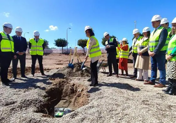 Primera piedra del que será el Centro de Salud más grande de la provincia