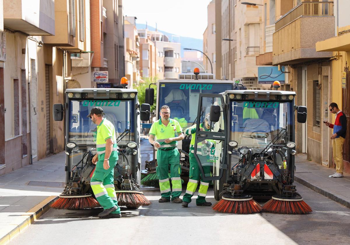 El Ayuntamiento refuerza el servicio de limpieza por las fiestas