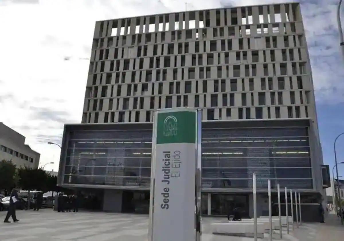 En libertad provisional la pareja investigada por las lesiones de una bebé de 16 meses