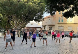 5.000 personas participan en el programa estival de gimnasia de mantenimiento