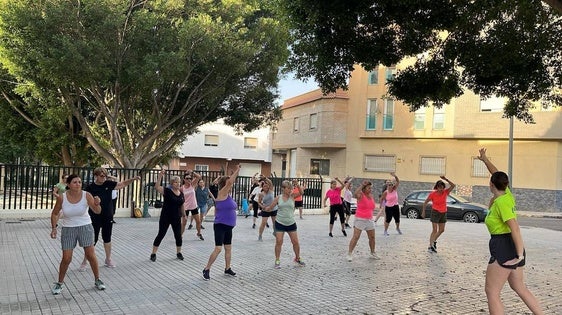 5.000 personas participan en el programa estival de gimnasia de mantenimiento