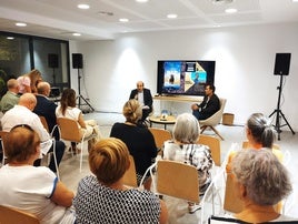 Miguel Cárceles y David Gómez, durante la presentación de la novela.