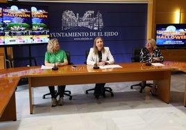 Maru Sánchez, María José Martín y María del Mar Martínez.