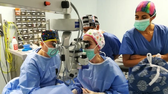 El Hospital de Poniente alcanza los 50 trasplantes de córnea